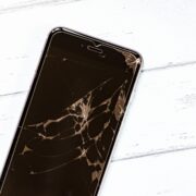スマホの画面がよく割れてしまう…そんな人にオススメのコーティングを紹介！